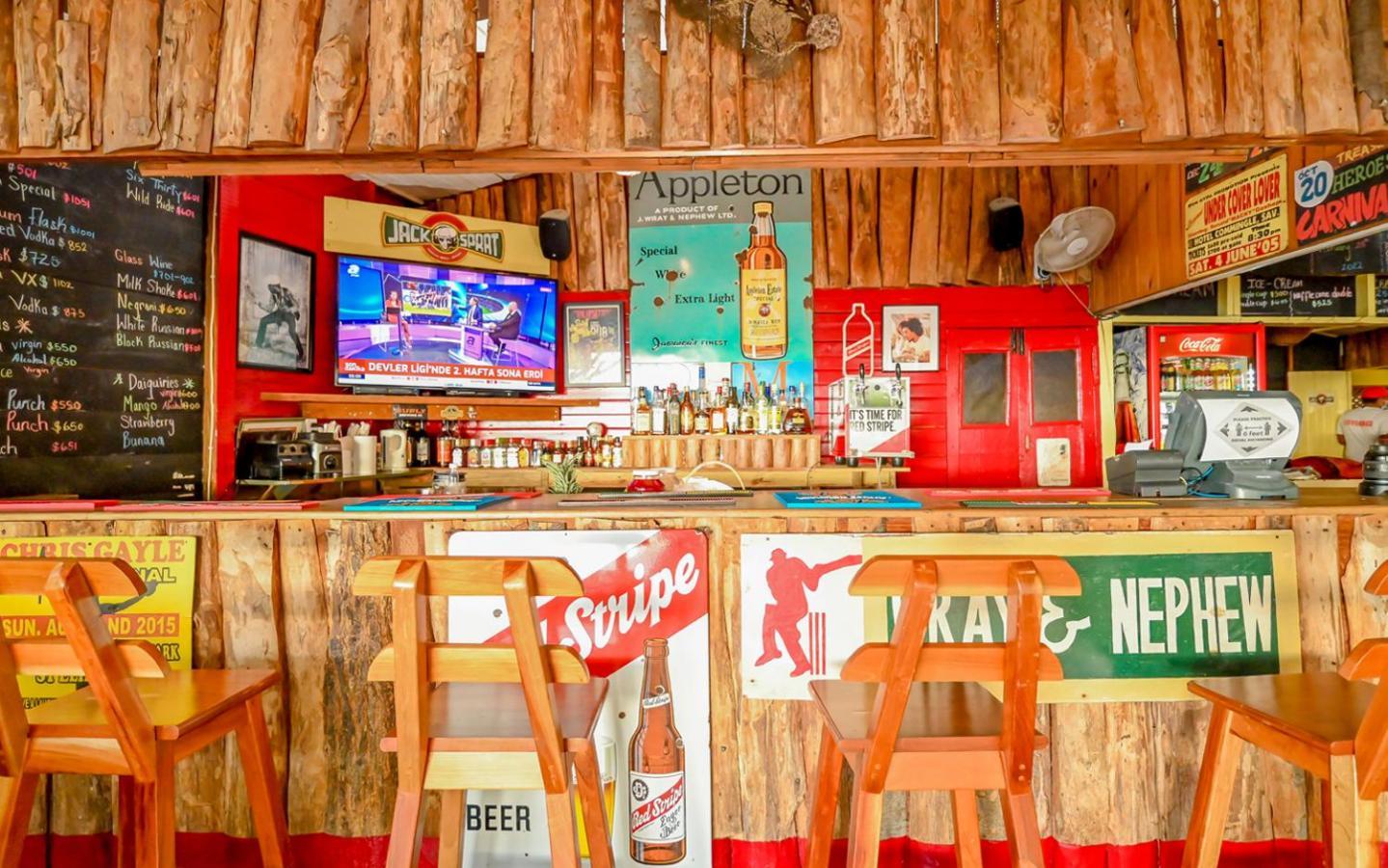 Jakes Hotel Treasure Beach Esterno foto